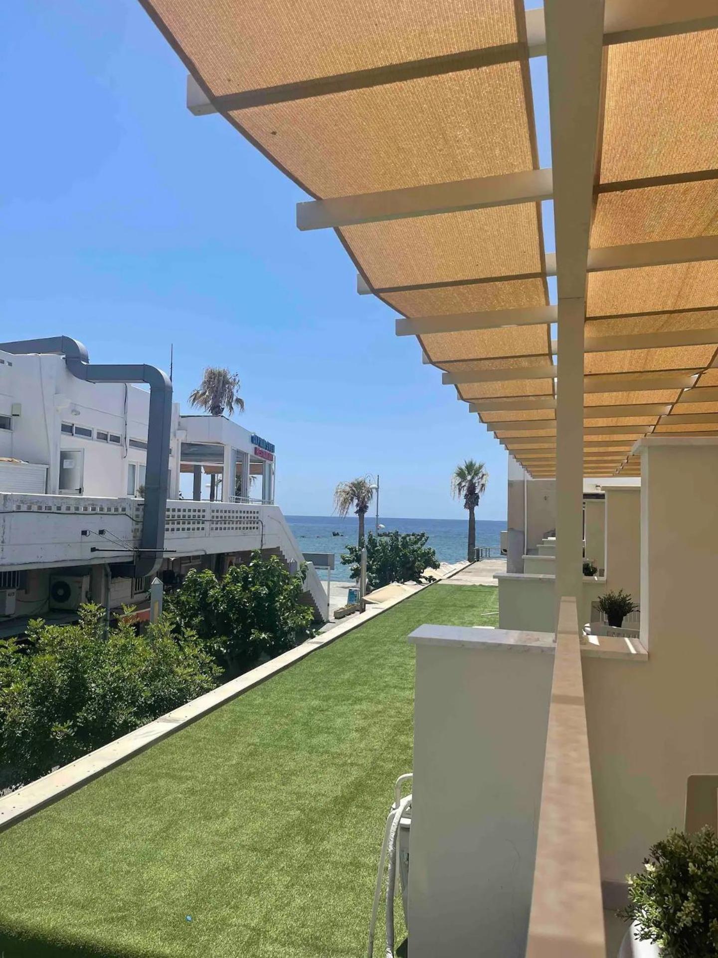Harbour Lights Studio Apartments Paphos Exterior photo