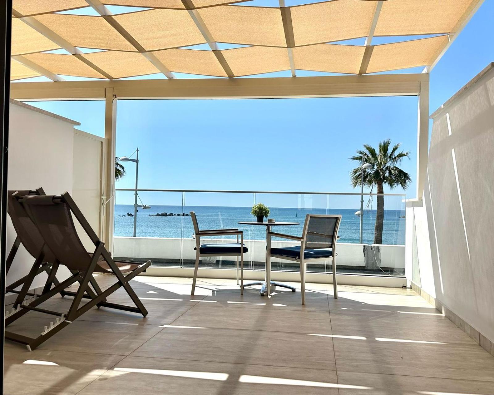 Harbour Lights Studio Apartments Paphos Exterior photo
